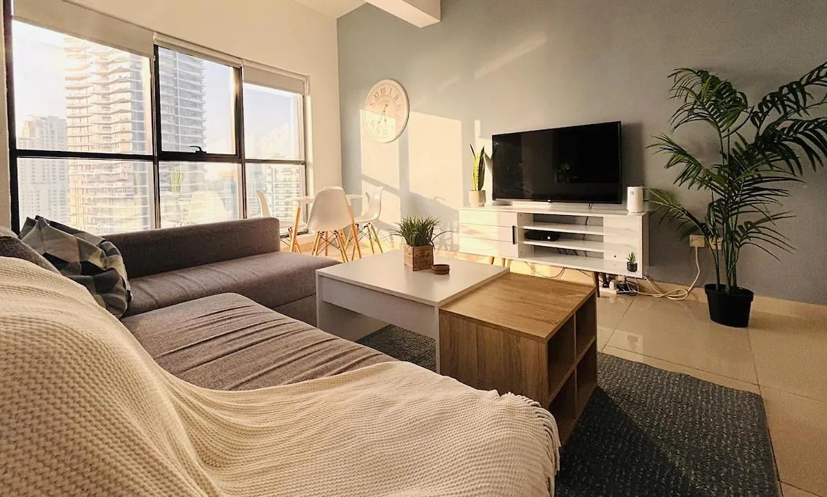 Golden Hour Stay Sea View In Marina Dubai